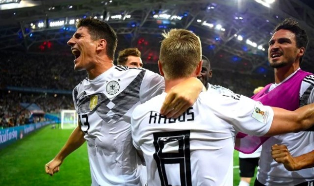  圣埃蒂安老将经验制胜，读秒绝杀点燃全场激情