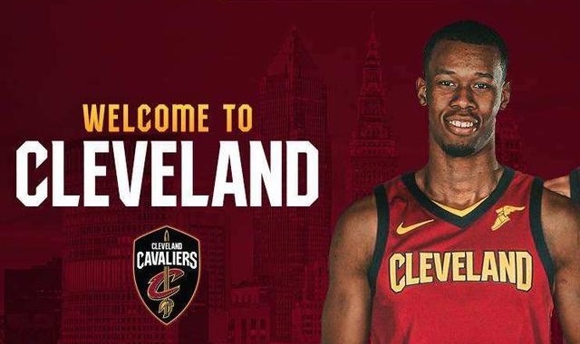  爵士重建交易送走米切尔至骑士  