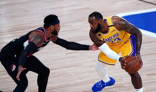  里昂主场遭遇黑色五分钟 补时连丢两球痛失三分  