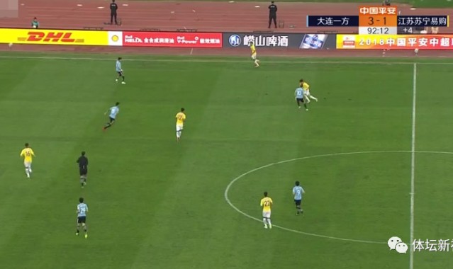  法兰克福主场强势表现击退保级对手