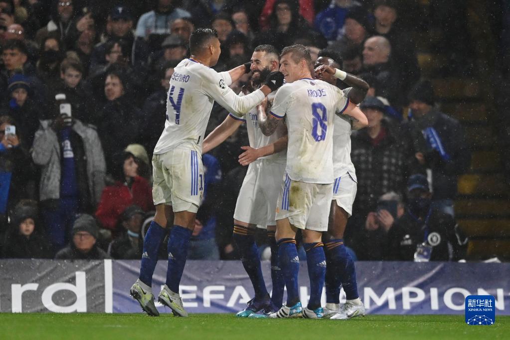  佛罗伦萨主场龙属性，强势击败来访之敌