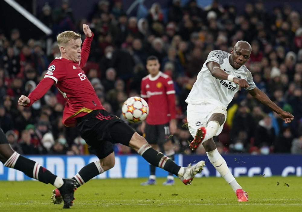  图卢兹年轻门将多次扑救保住城门不失