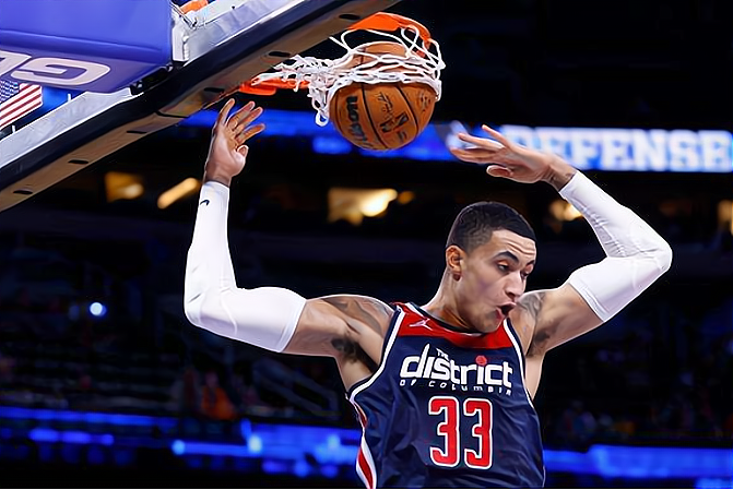  布伦森关键罚球尼克斯险胜步行者守住东部第六  